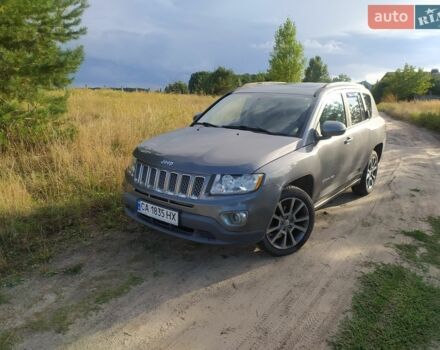 Серый Джип Компас, объемом двигателя 2.4 л и пробегом 250 тыс. км за 9000 $, фото 1 на Automoto.ua