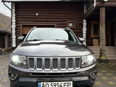 Сірий Джип Compass, об'ємом двигуна 2.14 л та пробігом 141 тис. км за 12800 $, фото 1 на Automoto.ua