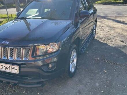 Джип Compass 2014 у Харкові на Automoto.ua Сірий Джип Compass, об'ємом двигуна 0 л та пробігом 72 тис. км за 12800 $, фото 1 на Automoto.ua