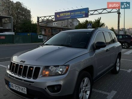 Серый Джип Компас, объемом двигателя 2.4 л и пробегом 188 тыс. км за 11750 $, фото 1 на Automoto.ua