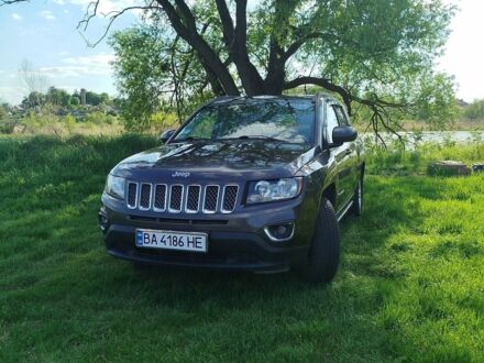 Сірий Джип Compass, об'ємом двигуна 2.4 л та пробігом 140 тис. км за 9800 $, фото 1 на Automoto.ua