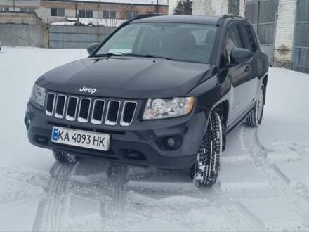Серый Джип Компас, объемом двигателя 2.36 л и пробегом 120 тыс. км за 11000 $, фото 1 на Automoto.ua