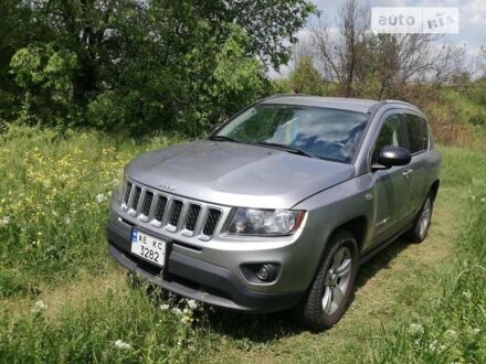 Джип Compass 2015 у Кривому Розі на Automoto.ua Сірий Джип Compass, об'ємом двигуна 2.36 л та пробігом 132 тис. км за 12500 $, фото 1 на Automoto.ua