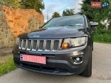 Джип Compass 2015 у Стрые на Automoto.ua Сірий Джип Compass, об'ємом двигуна 2.36 л та пробігом 208 тис. км за 9800 $, фото 1 на Automoto.ua