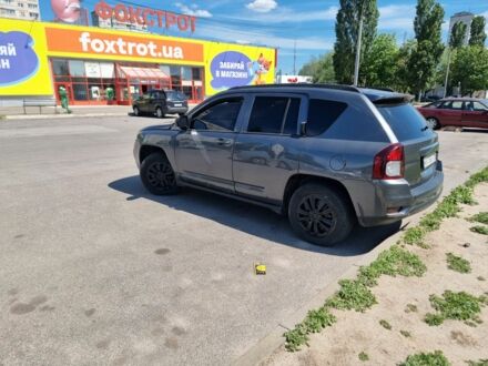 Джип Компас 2015 в Харькове на Automoto.ua Серый Джип Компас, объемом двигателя 2.4 л и пробегом 176 тыс. км за 8400 $, фото 1 на Automoto.ua