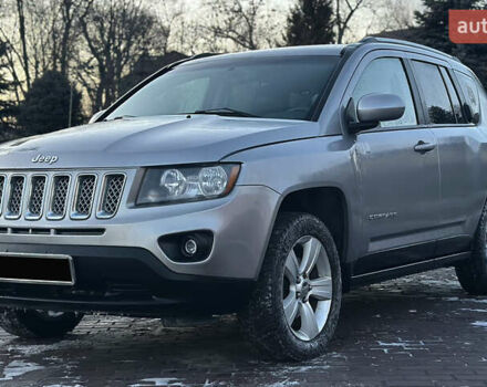 Серый Джип Компас, объемом двигателя 2.36 л и пробегом 240 тыс. км за 9999 $, фото 1 на Automoto.ua