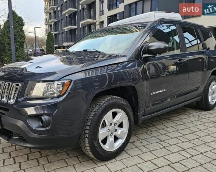 Серый Джип Компас, объемом двигателя 2 л и пробегом 215 тыс. км за 8700 $, фото 1 на Automoto.ua