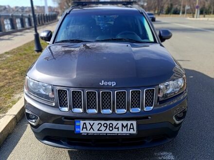 Сірий Джип Compass, об'ємом двигуна 2.4 л та пробігом 160 тис. км за 10500 $, фото 1 на Automoto.ua
