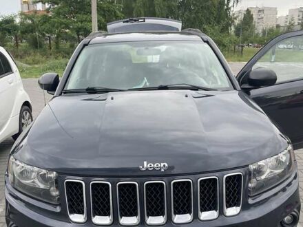 Джип Компас 2015 в Кременчуге на Automoto.ua Серый Джип Компас, объемом двигателя 2.36 л и пробегом 147 тыс. км за 10800 $, фото 1 на Automoto.ua