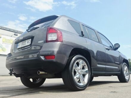 Сірий Джип Compass, об'ємом двигуна 2.4 л та пробігом 174 тис. км за 11448 $, фото 1 на Automoto.ua