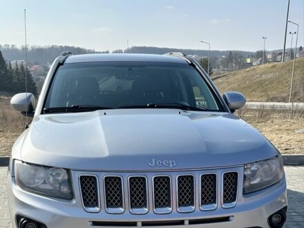 Джип Compass 2016 у Тернополі на Automoto.ua Сірий Джип Compass, об'ємом двигуна 2.4 л та пробігом 195 тис. км за 10000 $, фото 1 на Automoto.ua