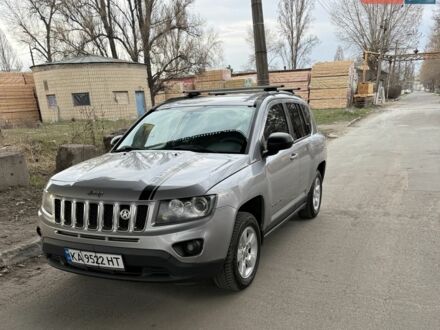 Серый Джип Компас, объемом двигателя 2 л и пробегом 240 тыс. км за 9000 $, фото 1 на Automoto.ua