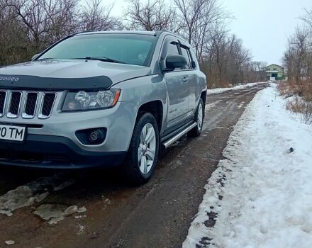 Серый Джип Компас, объемом двигателя 2 л и пробегом 10000 тыс. км за 8500 $, фото 1 на Automoto.ua