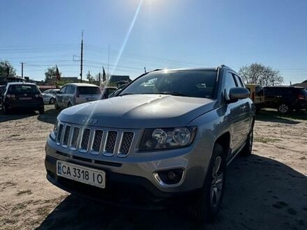 Серый Джип Компас, объемом двигателя 2.36 л и пробегом 81 тыс. км за 11900 $, фото 1 на Automoto.ua