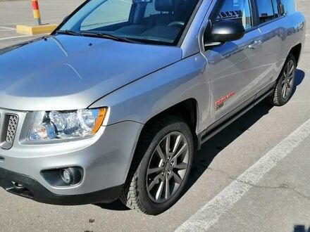Сірий Джип Compass, об'ємом двигуна 2.4 л та пробігом 88 тис. км за 12000 $, фото 1 на Automoto.ua