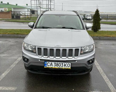 Серый Джип Компас, объемом двигателя 2.36 л и пробегом 189 тыс. км за 10700 $, фото 1 на Automoto.ua