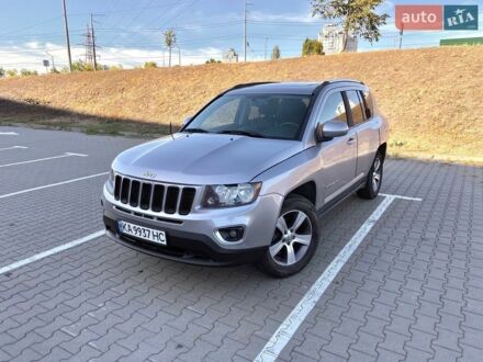Сірий Джип Compass, об'ємом двигуна 2.36 л та пробігом 194 тис. км за 8500 $, фото 1 на Automoto.ua