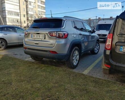 Сірий Джип Compass, об'ємом двигуна 2.4 л та пробігом 37 тис. км за 14000 $, фото 1 на Automoto.ua