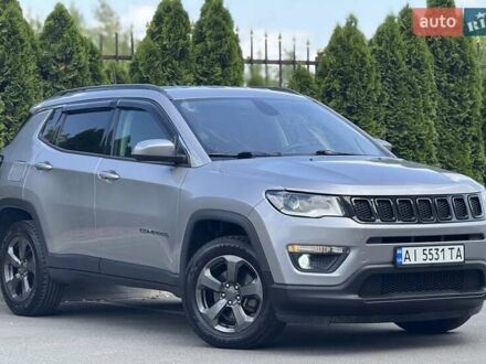 Джип Компас 2017 в Киеве на Automoto.ua Серый Джип Компас, объемом двигателя 2.36 л и пробегом 100 тыс. км за 13900 $, фото 1 на Automoto.ua