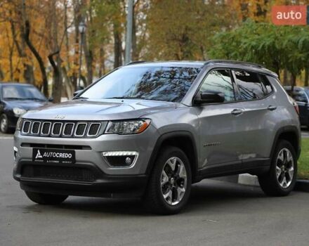 Джип Compass 2017 у Харкові на Automoto.ua Сірий Джип Compass, об'ємом двигуна 2.36 л та пробігом 34 тис. км за 16000 $, фото 1 на Automoto.ua