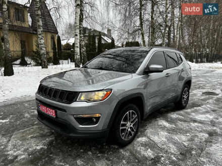 Серый Джип Компас, объемом двигателя 2.36 л и пробегом 98 тыс. км за 13500 $, фото 1 на Automoto.ua