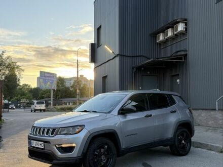Сірий Джип Compass, об'ємом двигуна 2.4 л та пробігом 199 тис. км за 12800 $, фото 1 на Automoto.ua