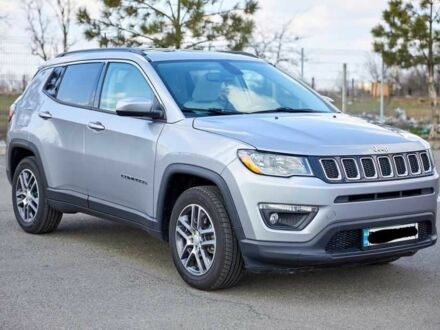 Джип Компас 2018 в Киеве на Automoto.ua Серый Джип Компас, объемом двигателя 2.4 л и пробегом 43 тыс. км за 12000 $, фото 1 на Automoto.ua