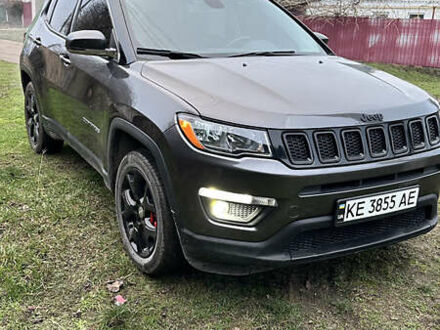 Серый Джип Компас, объемом двигателя 2.36 л и пробегом 755 тыс. км за 15000 $, фото 1 на Automoto.ua