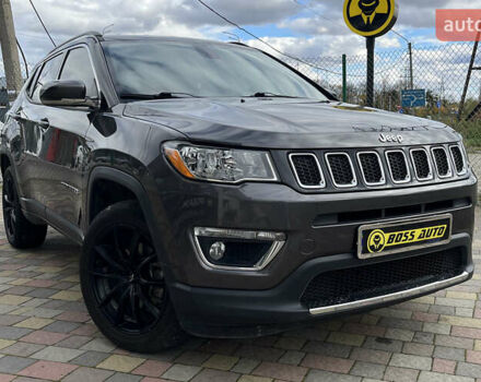 Джип Compass 2018 у Стрые на Automoto.ua Сірий Джип Compass, об'ємом двигуна 2.36 л та пробігом 220 тис. км за 13800 $, фото 1 на Automoto.ua