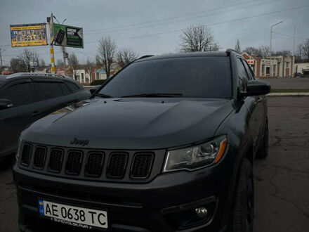 Джип Компас 2018 в Терновке на Automoto.ua Серый Джип Компас, объемом двигателя 2.36 л и пробегом 69 тыс. км за 19500 $, фото 1 на Automoto.ua