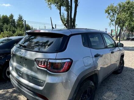 Джип Компас 2018 в Львове на Automoto.ua Серый Джип Компас, объемом двигателя 2.36 л и пробегом 129 тыс. км за 8300 $, фото 1 на Automoto.ua