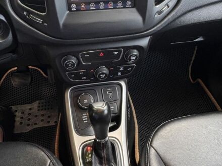 Сірий Джип Compass, об'ємом двигуна 2.36 л та пробігом 178 тис. км за 15000 $, фото 1 на Automoto.ua