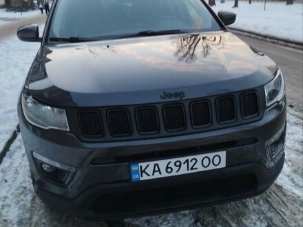 Джип Compass 2018 у Києві на Automoto.ua Сірий Джип Compass, об'ємом двигуна 2.36 л та пробігом 100 тис. км за 17500 $, фото 1 на Automoto.ua