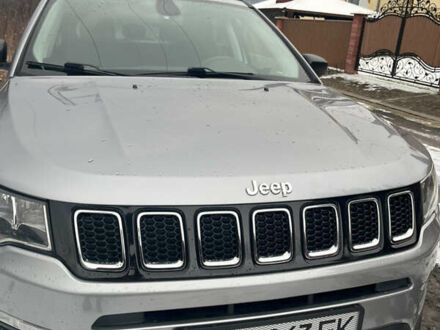 Джип Compass 2018 у Сумах на Automoto.ua Сірий Джип Compass, об'ємом двигуна 2.36 л та пробігом 133 тис. км за 14200 $, фото 1 на Automoto.ua