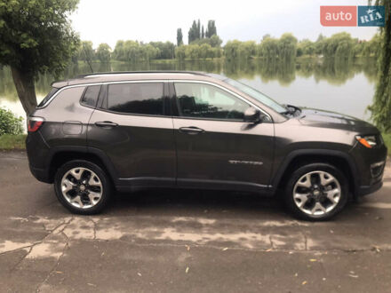 Джип Compass 2018 у Рівному на Automoto.ua Сірий Джип Compass, об'ємом двигуна 2.36 л та пробігом 82 тис. км за 16000 $, фото 1 на Automoto.ua