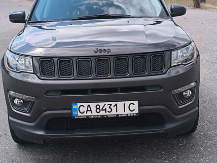 Джип Компас 2018 в Фастове на Automoto.ua Серый Джип Компас, объемом двигателя 2.36 л и пробегом 68 тыс. км за 16100 $, фото 1 на Automoto.ua