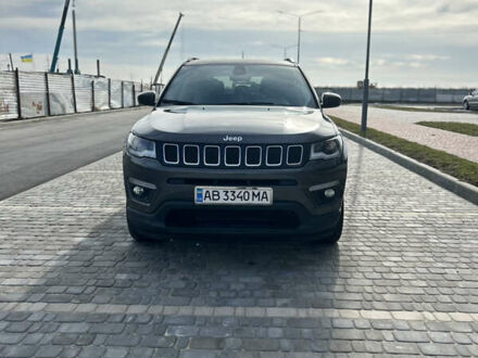 Джип Компас 2018 в Виннице на Automoto.ua Серый Джип Компас, объемом двигателя 2.36 л и пробегом 125 тыс. км за 16500 $, фото 1 на Automoto.ua
