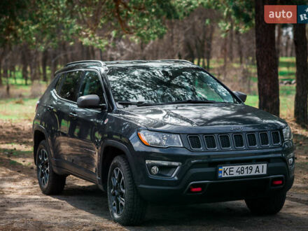 Джип Compass 2018 у Дніпро (Дніпропетровську) на Automoto.ua Сірий Джип Compass, об'ємом двигуна 2.36 л та пробігом 118 тис. км за 19500 $, фото 1 на Automoto.ua