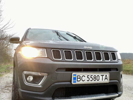 Джип Compass 2018 у Львові на Automoto.ua Сірий Джип Compass, об'ємом двигуна 2.36 л та пробігом 217 тис. км за 15899 $, фото 1 на Automoto.ua