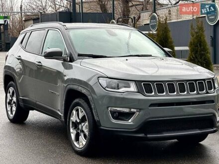 Джип Компас 2019 в Львове на Automoto.ua Серый Джип Компас, объемом двигателя 2.36 л и пробегом 68 тыс. км за 15000 $, фото 1 на Automoto.ua
