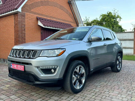 Джип Компас 2019 в Ромнах на Automoto.ua Серый Джип Компас, объемом двигателя 2.4 л и пробегом 134 тыс. км за 15300 $, фото 1 на Automoto.ua