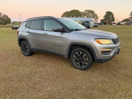 Сірий Джип Compass, об'ємом двигуна 2.4 л та пробігом 38 тис. км за 10000 $, фото 1 на Automoto.ua