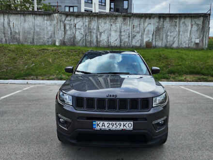 Джип Compass 2019 у Львові на Automoto.ua Сірий Джип Compass, об'ємом двигуна 2.36 л та пробігом 82 тис. км за 15700 $, фото 1 на Automoto.ua