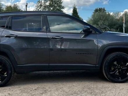 Серый Джип Компас, объемом двигателя 0 л и пробегом 98 тыс. км за 14000 $, фото 1 на Automoto.ua