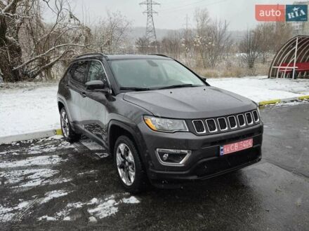 Джип Compass 2019 у Полтаві на Automoto.ua Сірий Джип Compass, об'ємом двигуна 2.4 л та пробігом 54 тис. км за 16800 $, фото 1 на Automoto.ua
