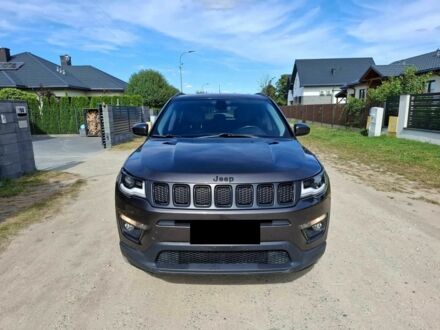 Джип Compass 2019 у Ирпене на Automoto.ua Сірий Джип Compass, об'ємом двигуна 0 л та пробігом 82 тис. км за 8000 $, фото 1 на Automoto.ua