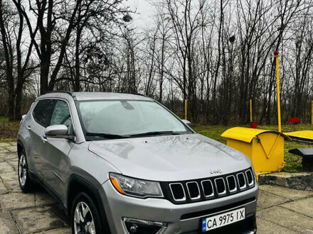 Серый Джип Компас, объемом двигателя 2.36 л и пробегом 137 тыс. км за 18100 $, фото 1 на Automoto.ua