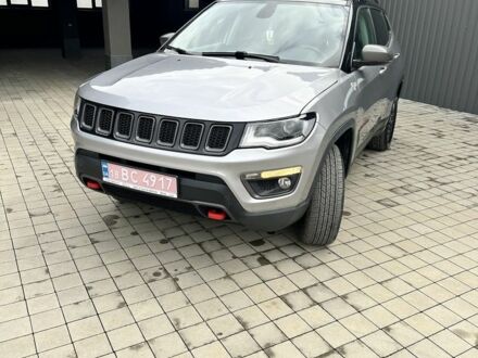 Сірий Джип Compass, об'ємом двигуна 2.4 л та пробігом 160 тис. км за 13500 $, фото 1 на Automoto.ua