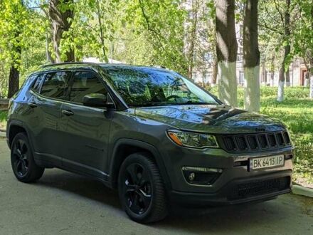 Джип Compass 2020 у Здолбунове на Automoto.ua Сірий Джип Compass, об'ємом двигуна 2.36 л та пробігом 76 тис. км за 16400 $, фото 1 на Automoto.ua