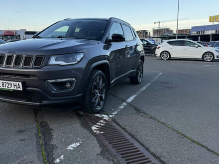 Серый Джип Компас, объемом двигателя 1.33 л и пробегом 76 тыс. км за 27999 $, фото 1 на Automoto.ua